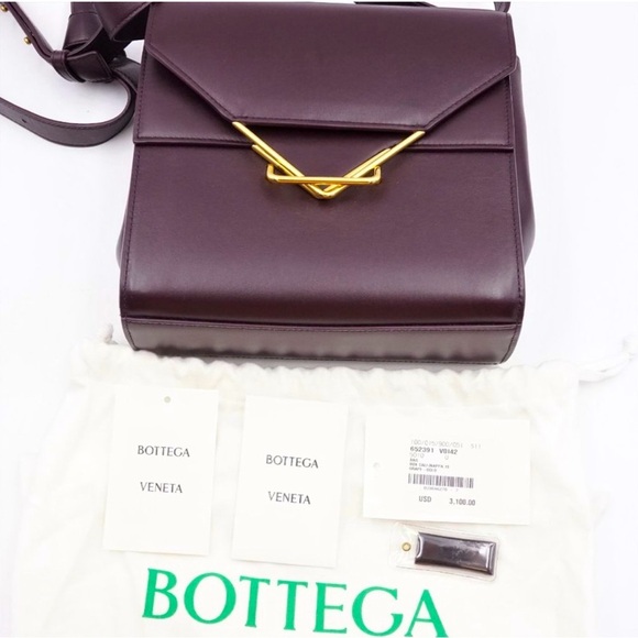 ABSOLUTELY GORGEOUS BOTTEGA VENETA CLIP BAG IN GRAPE~NWT - Picture 3 of 12